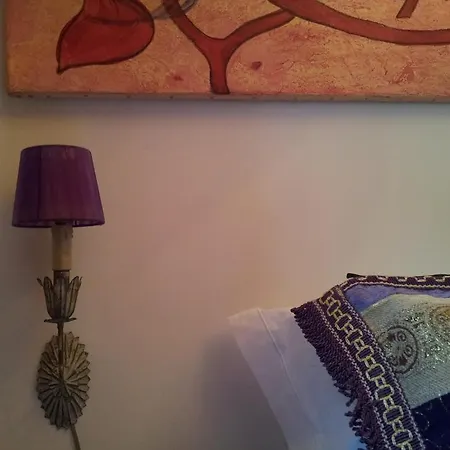 Whatever Art Bed & Breakfast