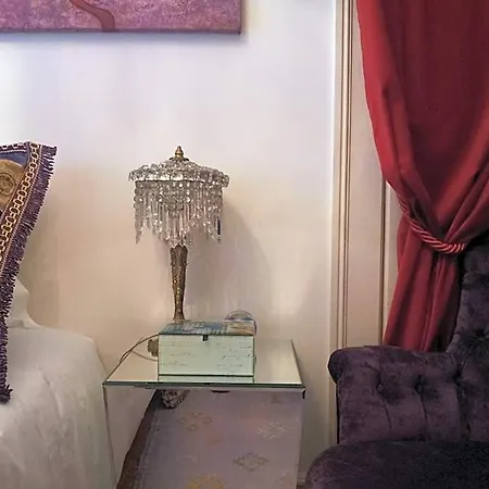 Bed & Breakfast Whatever Art *
