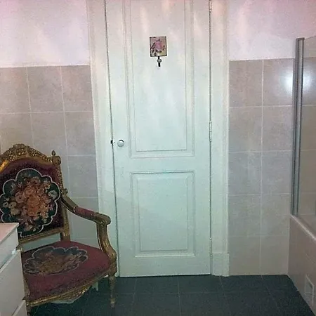 Whatever Art Bed & Breakfast *