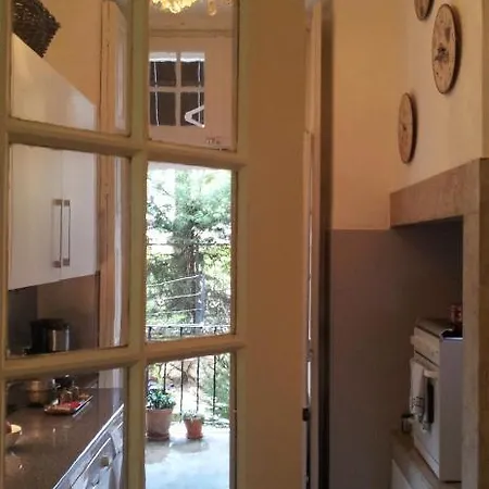 Whatever Art Frühstückspension Lissabon