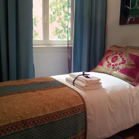 Bed & Breakfast Whatever Art *