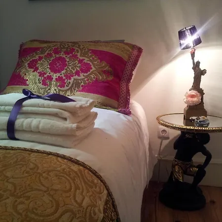 Bed & Breakfast Whatever Art Lisbon