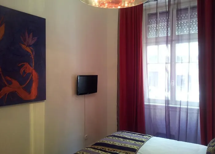 Whatever Art * Лиссабон