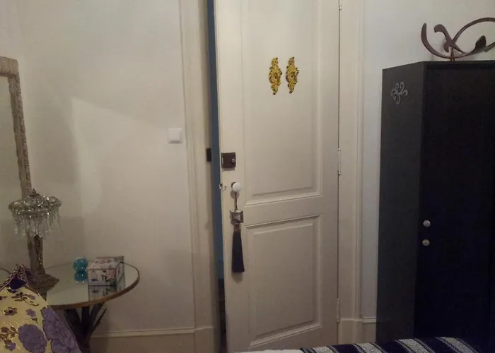 Oda ve Kahvaltı Whatever Art Lisboa