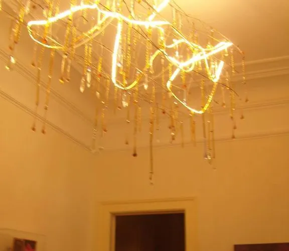 Oda ve Kahvaltı Whatever Art Lisboa